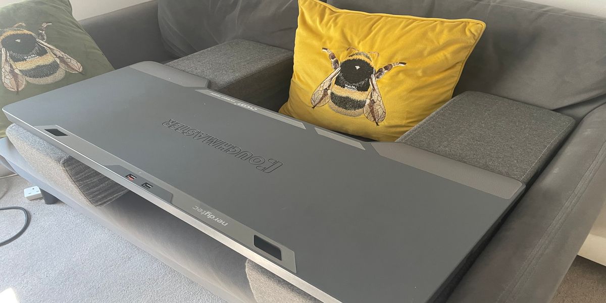 The Nerdytec Couchmaster Cycon 2 from the front
